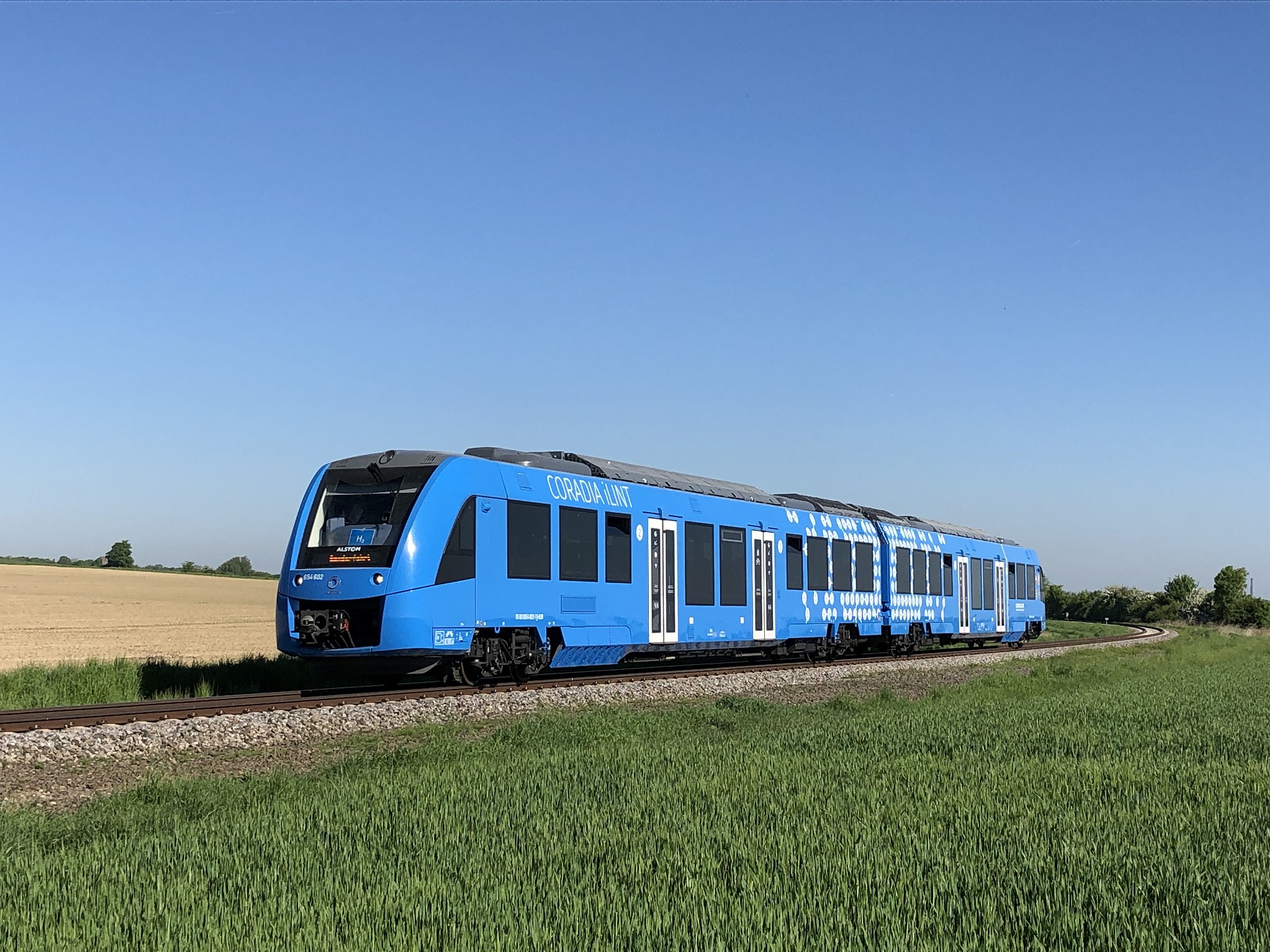 Alstom’s Hydrogen Train Coradia ILint Completes Successful Tests In The ...